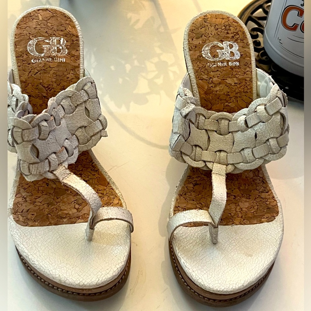 NWT GB-Gianni Bini wedges - Picture 4 of 5